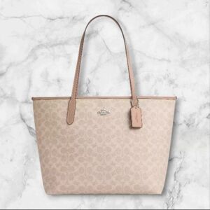 City Tote Bag In Signature Canvas